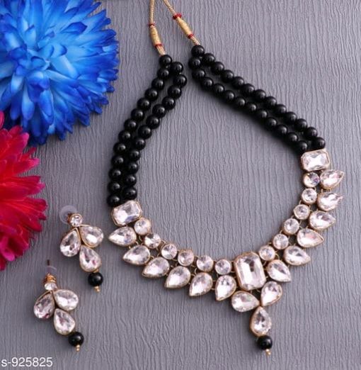 Trendy Metal Necklace Set