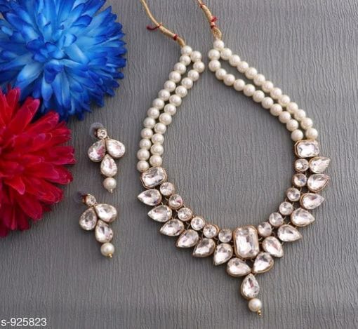 Trendy Metal Necklace Set