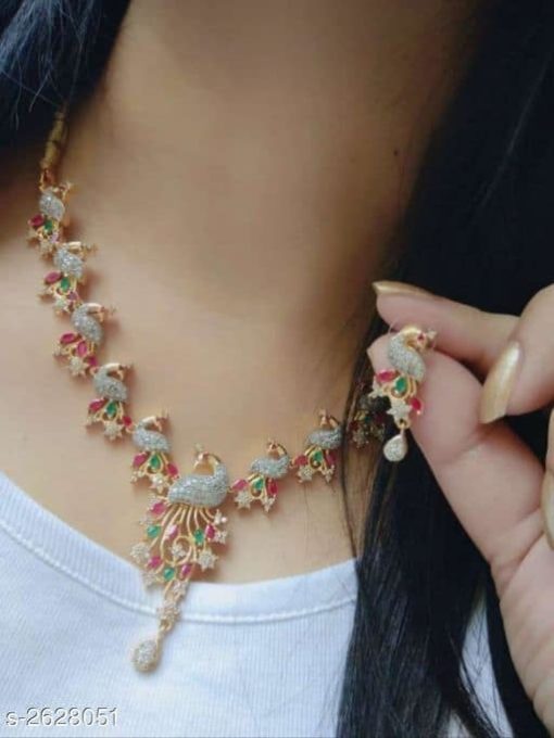 Bella Attractive Women's Jewellery Set