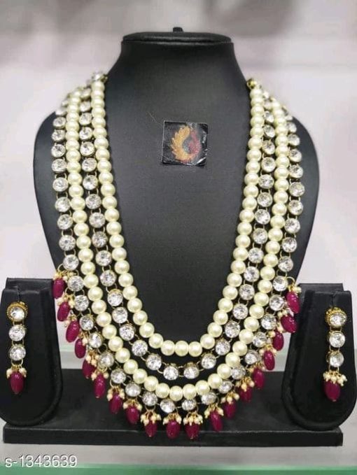 Shimmering Trendy Pearl Jewellery Sets